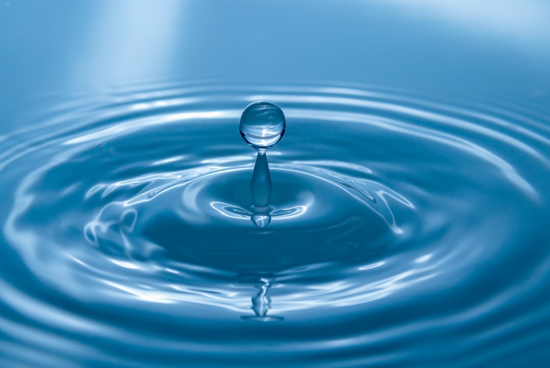 waterdrop-wallpaper-ek6dlahl3rk